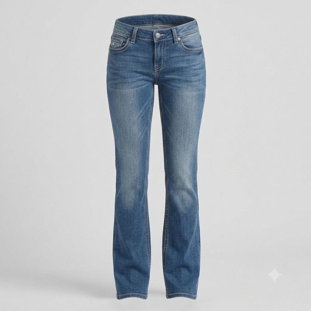 Wallflower Women's The Luscious Curvy Bootcut Jeans Blue Size 3